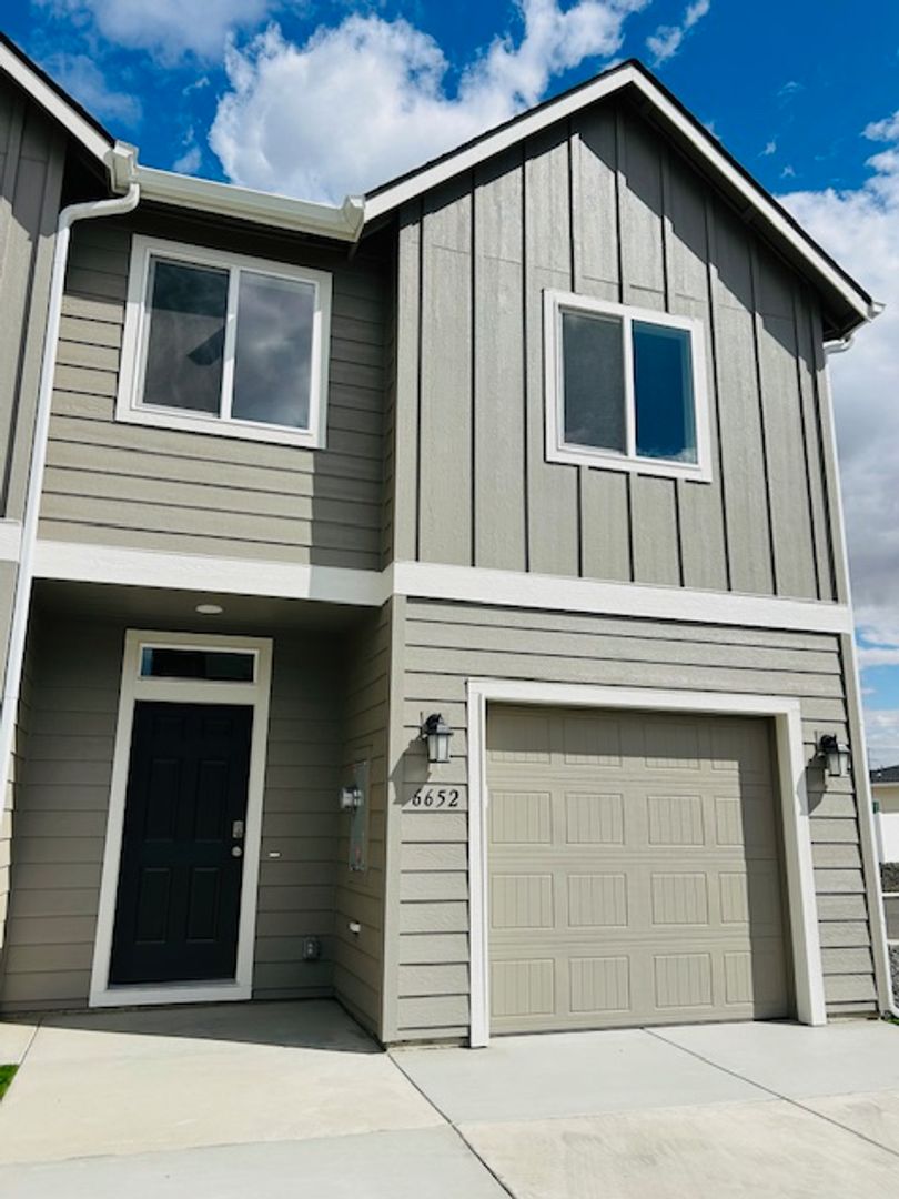 Kennewick Townhome: 6664 W 36th PL