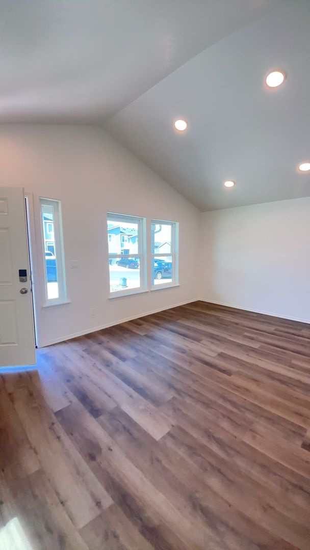 Kennewick House: 3713 S Roosevelt St