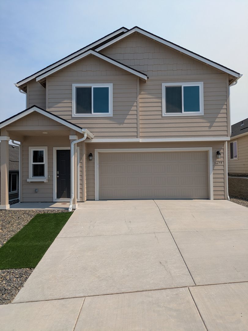 Kennewick House: 3679 S Penn Pl
