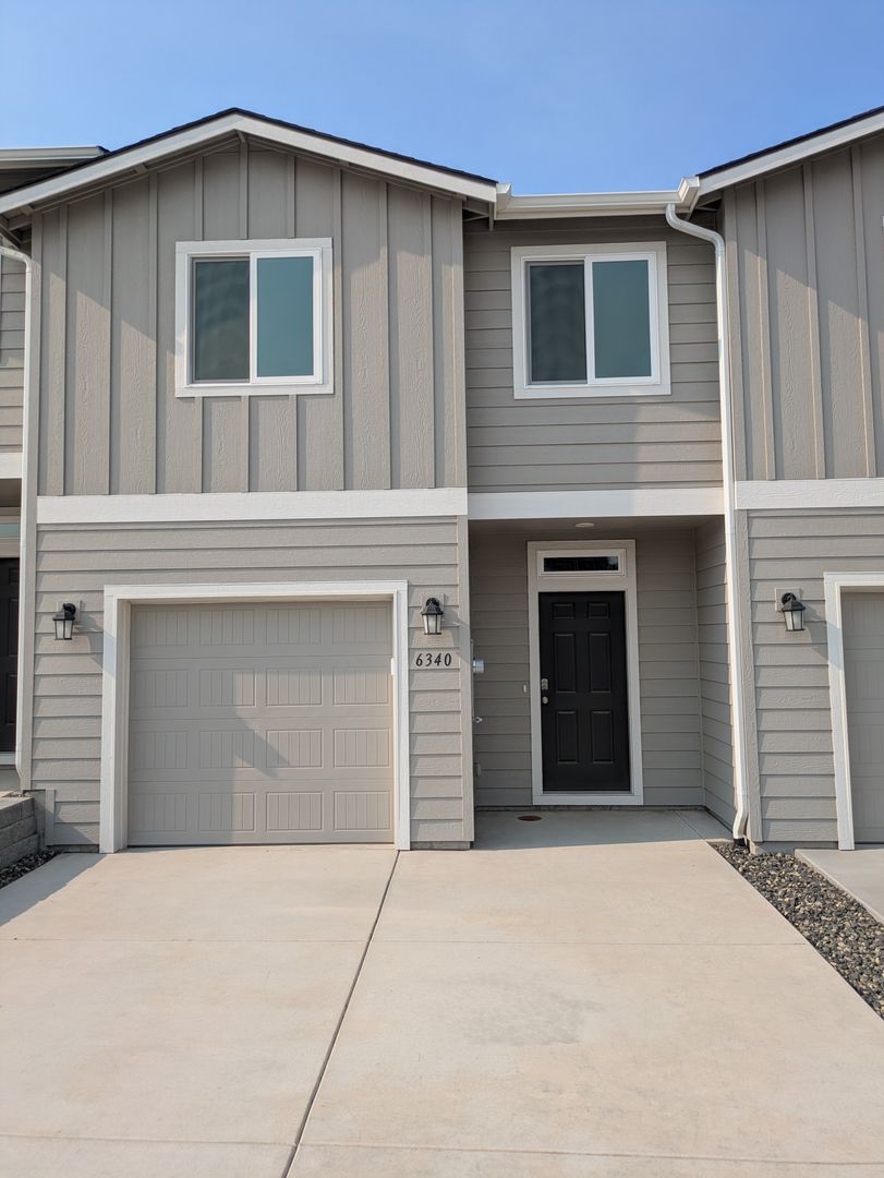 Kennewick Townhome: 6340 W 36th Pl