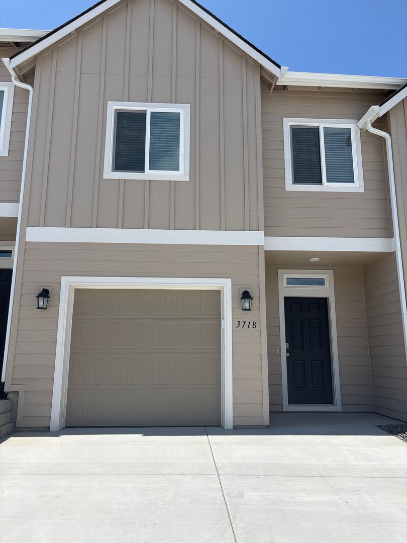 Kennewick Townhome: 3718 S Roosevelt PL