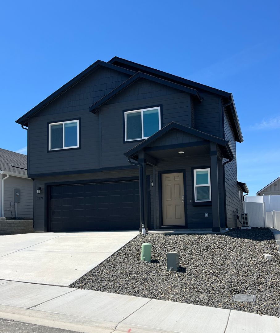 Kennewick House: 3670 S Penn Pl