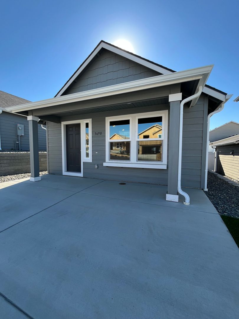 Kennewick House: 3690 Quay St