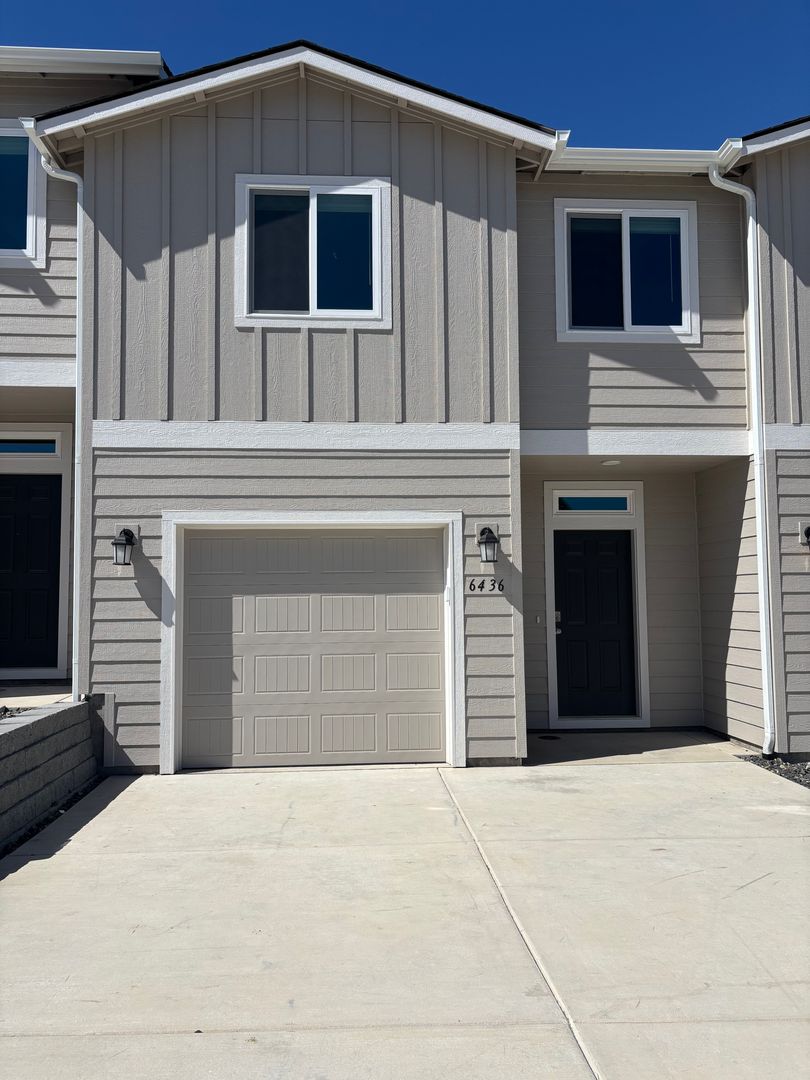 Kennewick Townhome: 6436 W 36th Pl