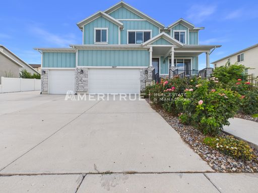 Large luxurious house with view of beautiful Utah Lake! – photo 1