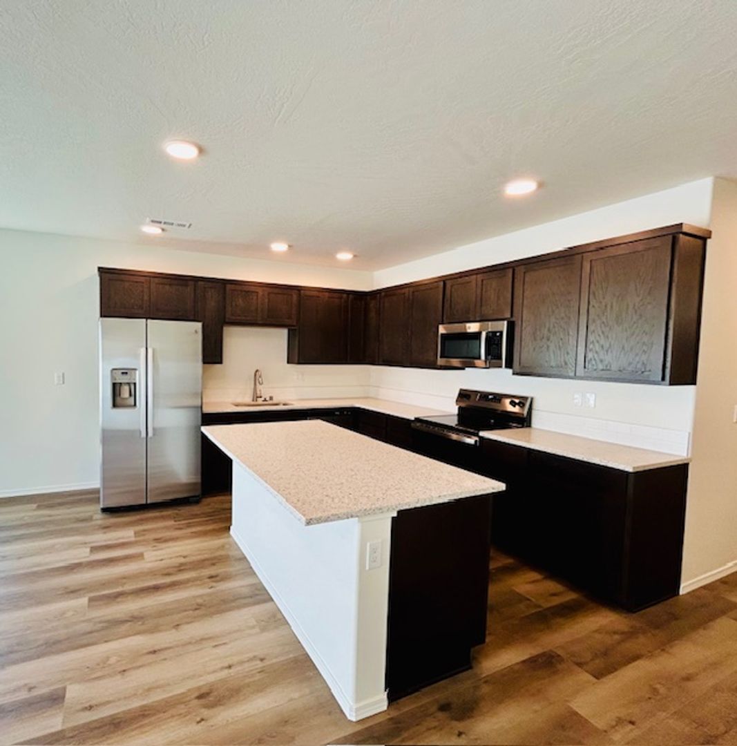 Kennewick Townhome: 3687 S Roosevelt