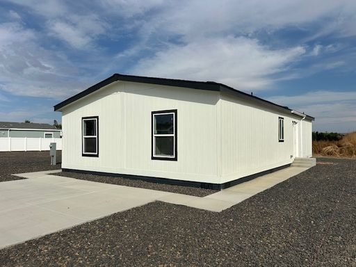 Charming 3 Bedroom 2 Bathroom Home for Rent or Purchase
