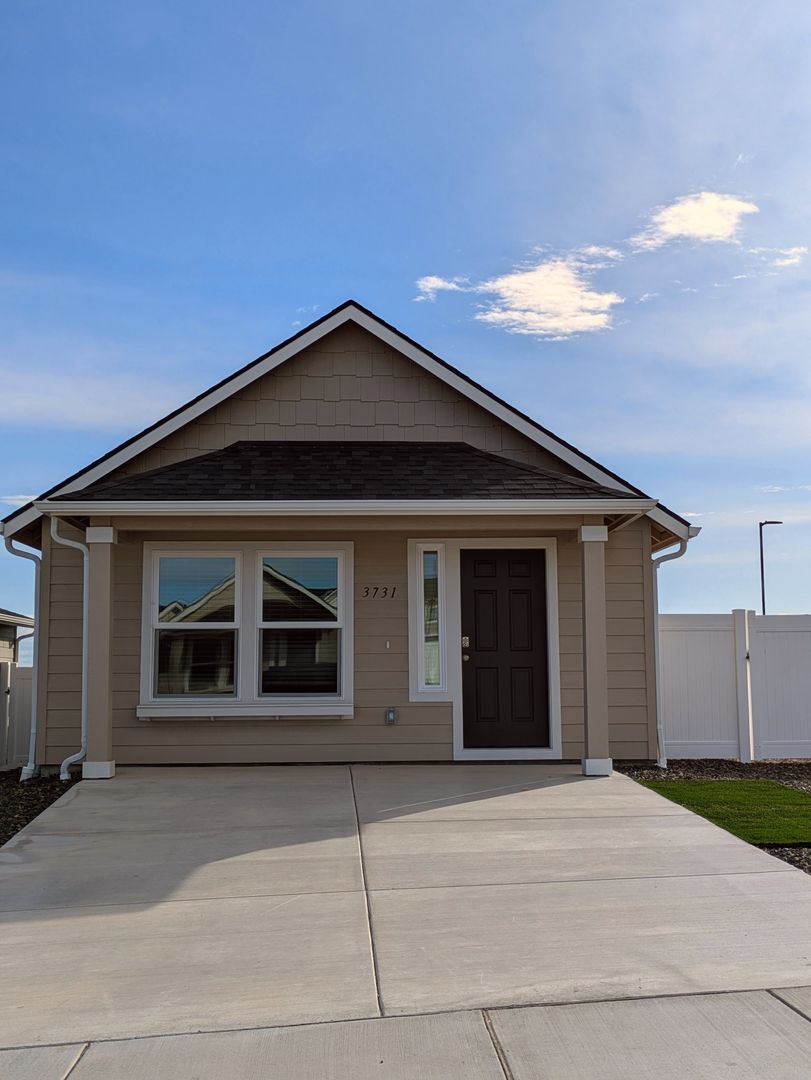 Kennewick House: 3731 S Quay St.
