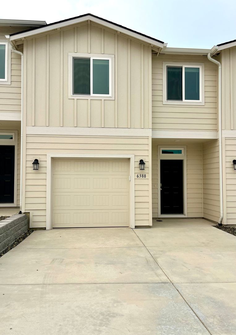 Kennewick Townhome: 6388 W 36th Pl
