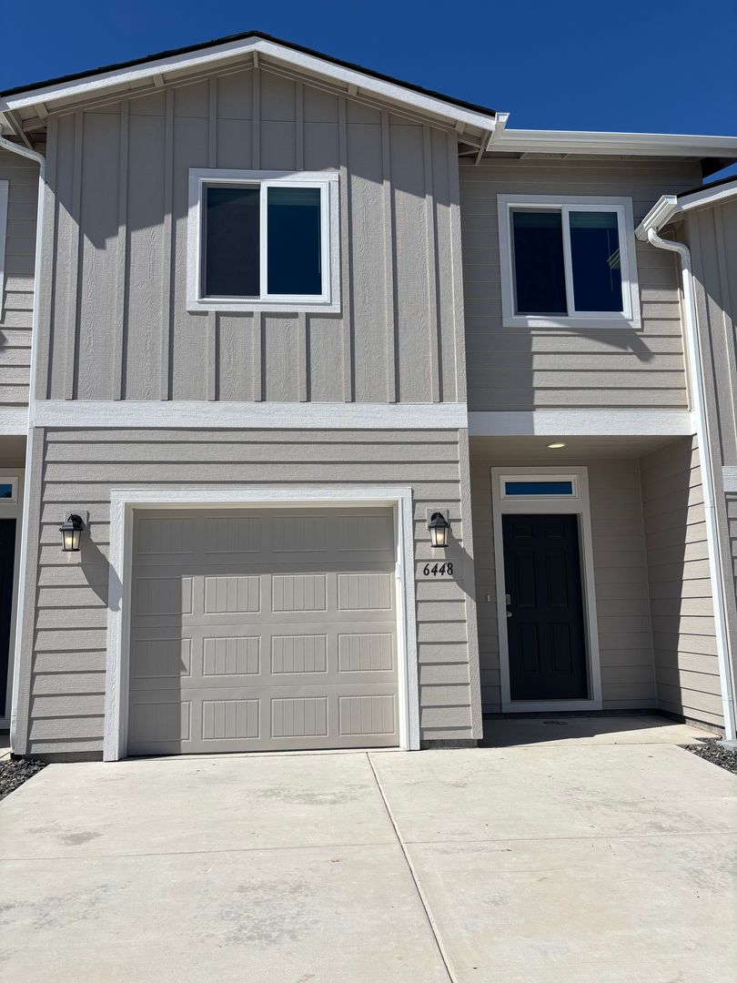 Kennewick Townhome: 6448 W 36th Pl