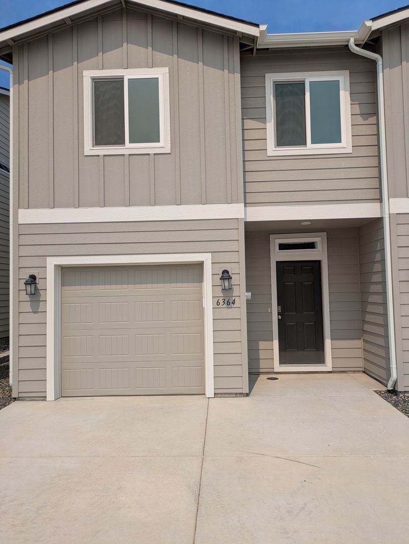 Kennewick Townhome: 6364 W 36th Pl