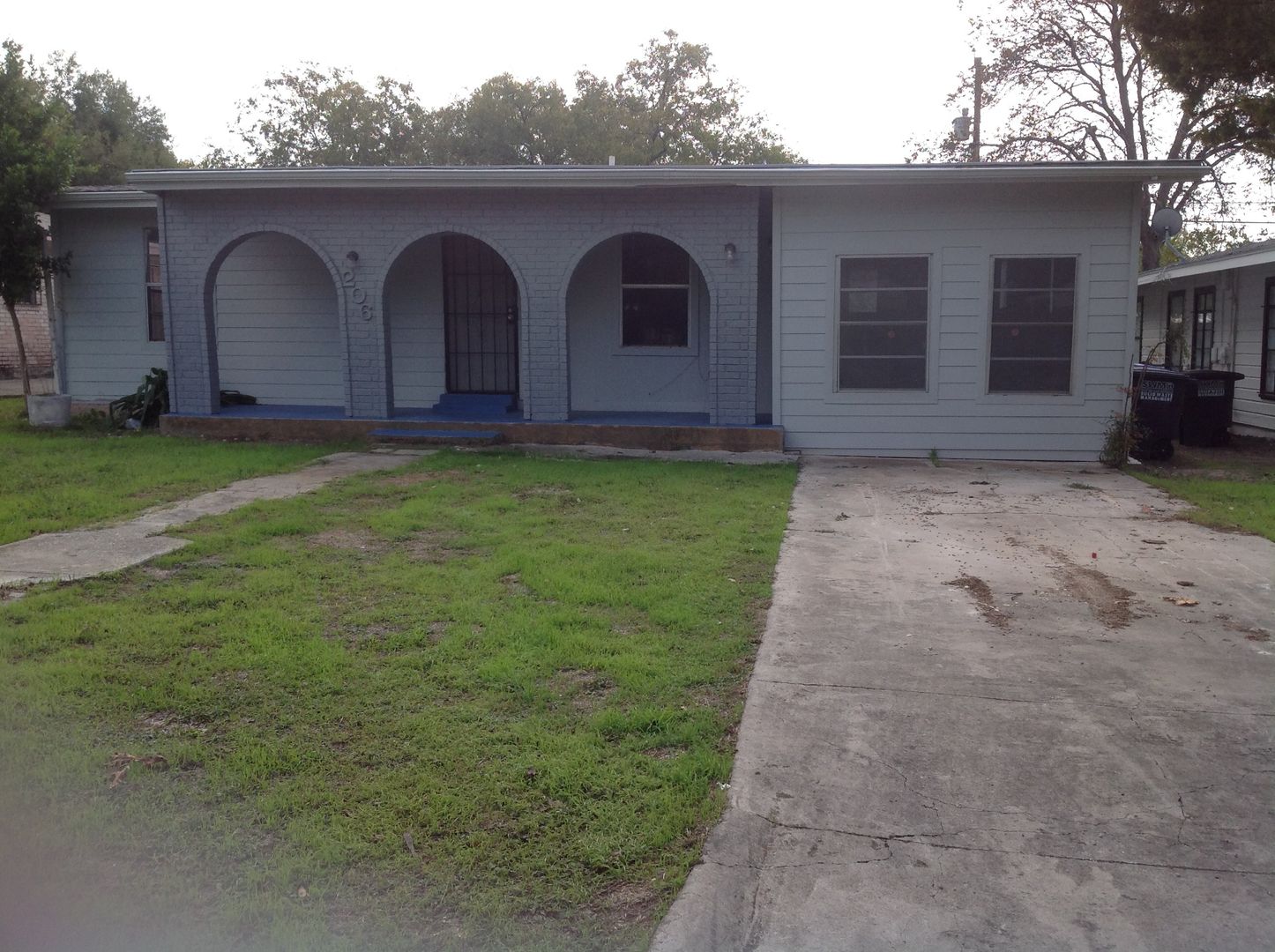 SAN ANTONIO House: 206 Hub Ave