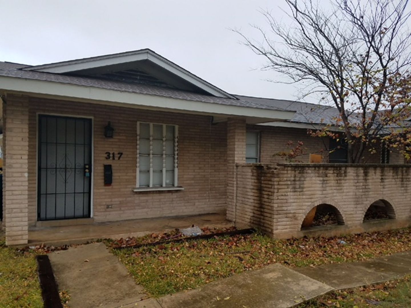 San Antonio House: 317 Babcock Rd