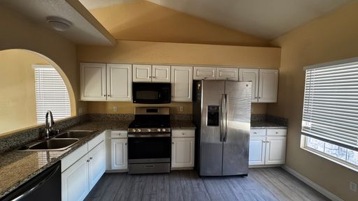 Single Story* 3 car garage* Henderson – photo 1