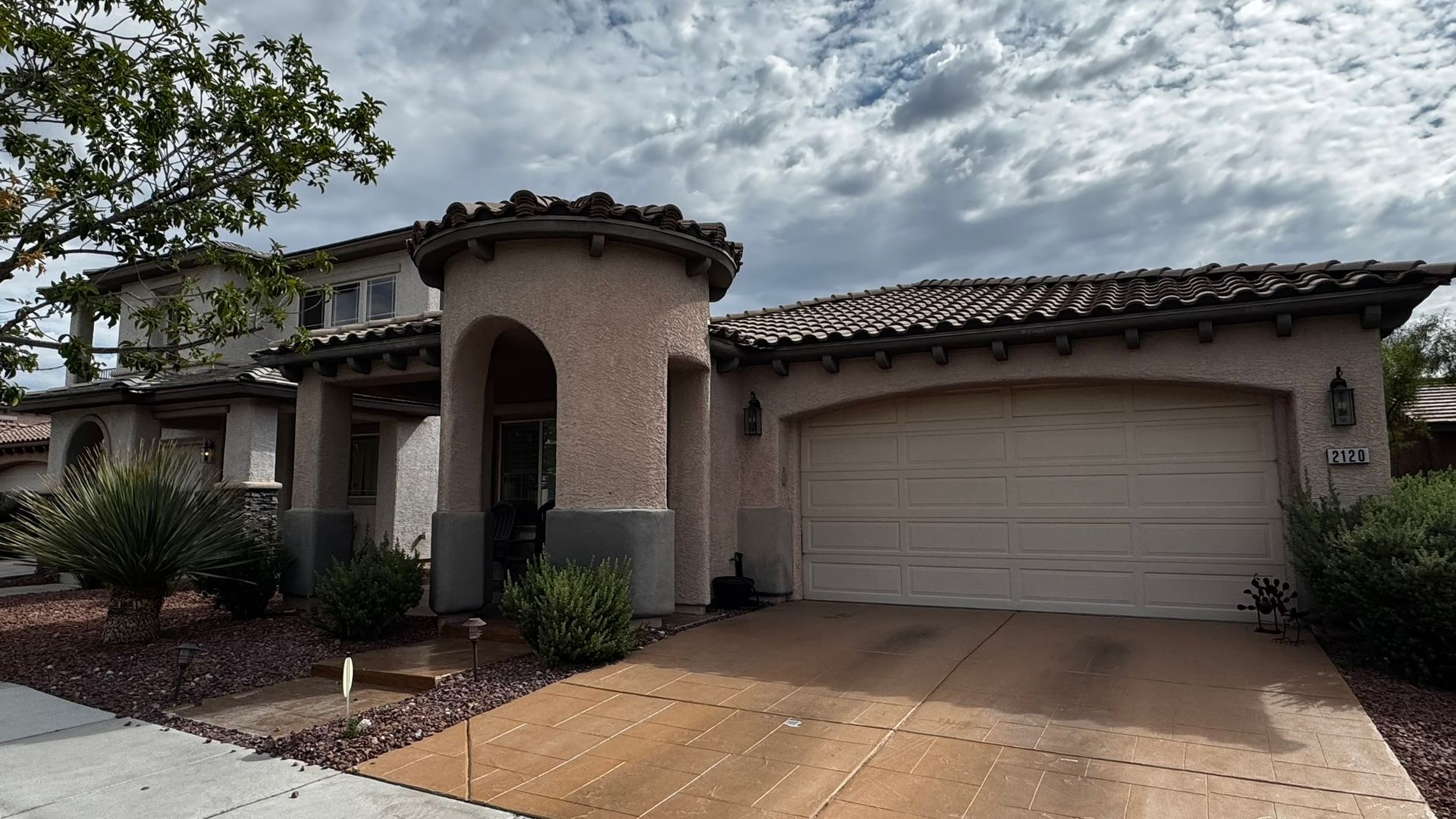 Las Vegas House: 2120 Desert Prairie st