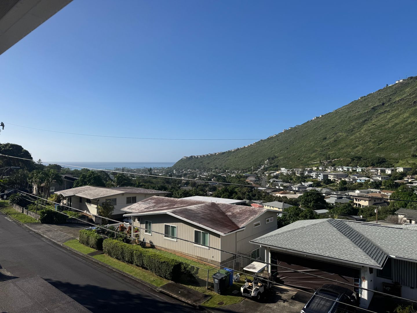 Honolulu House: 843 Kainoa Place