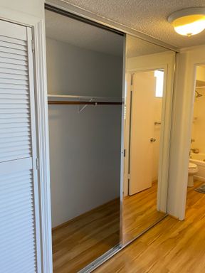 Conveniently Located Studio In Town – photo 1
