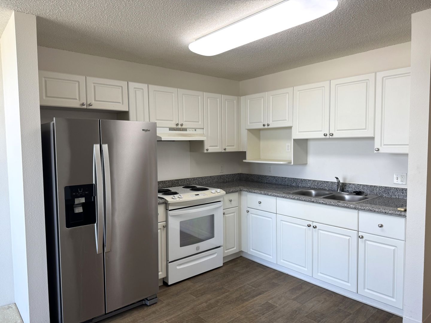 Honolulu House: 801 South Street #4008