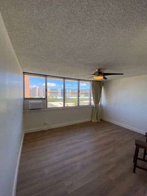 Convenient and upgraded 2 bedroom 1 bath, in Salt Lake area. – photo 1