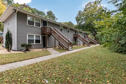 Well Maintained Two Bedroom Apartment! – photo 1