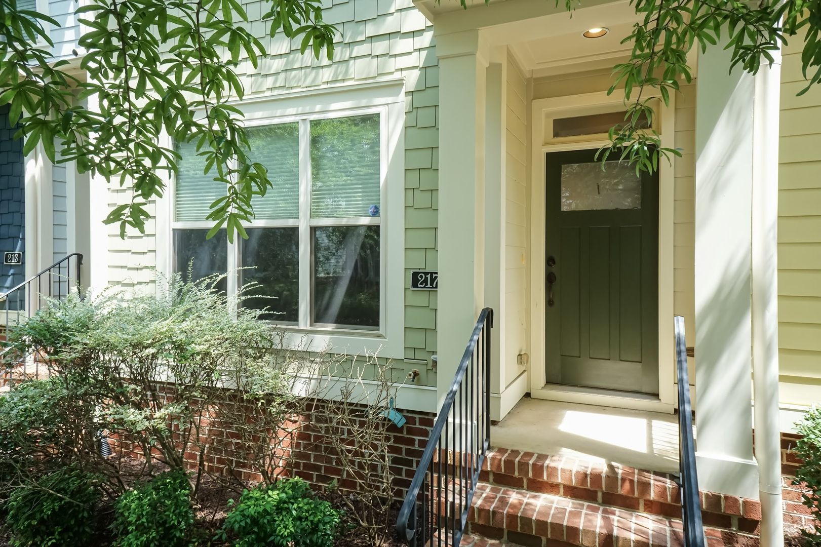 Chapel Hill House: 217 S Camellia St