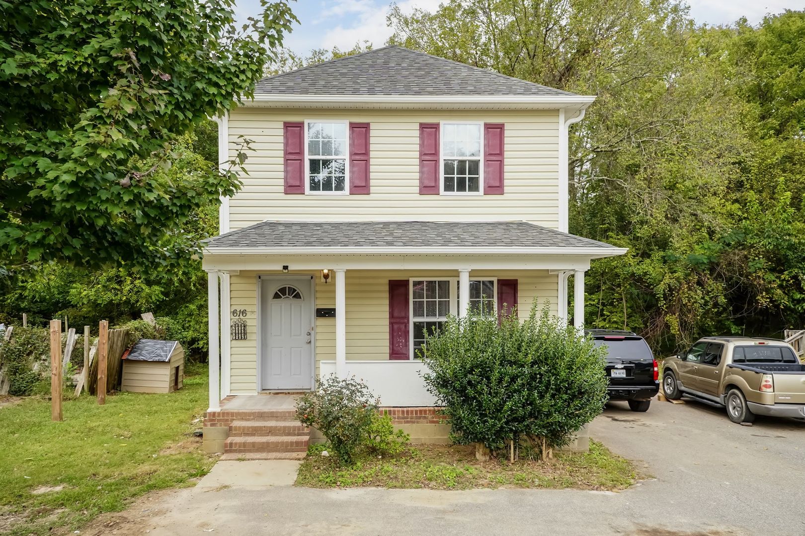 Durham Apartment: 616 Middle St