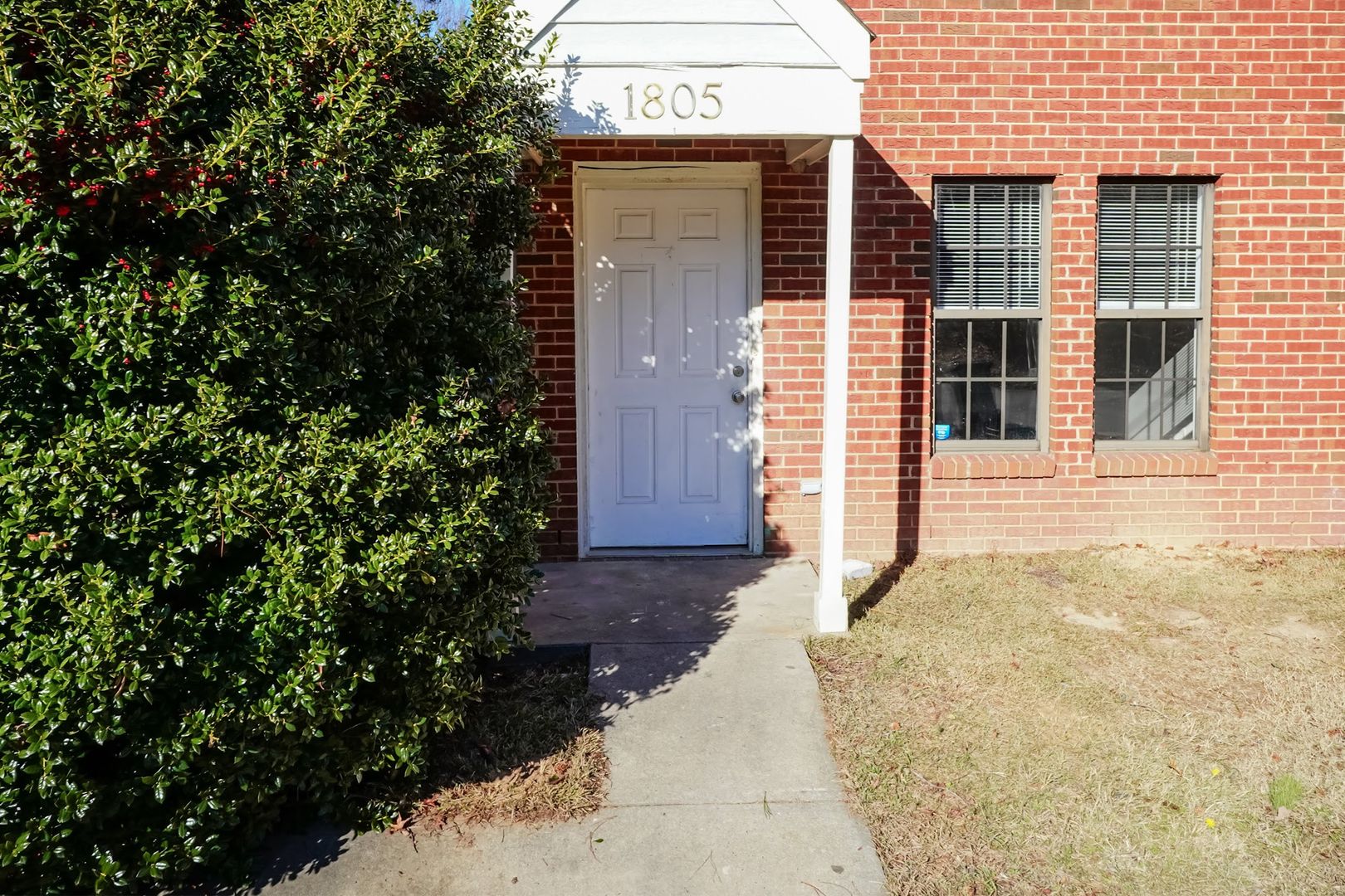 Raleigh House: 1805 Fox Hollow Dr