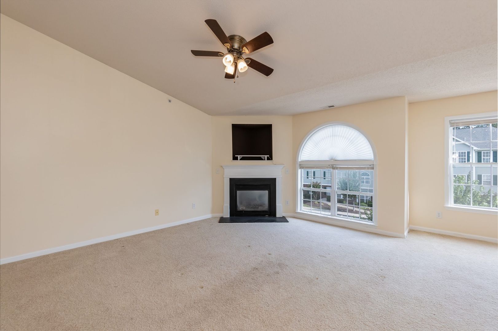 Burlington House: 3481 Forestdale Drive