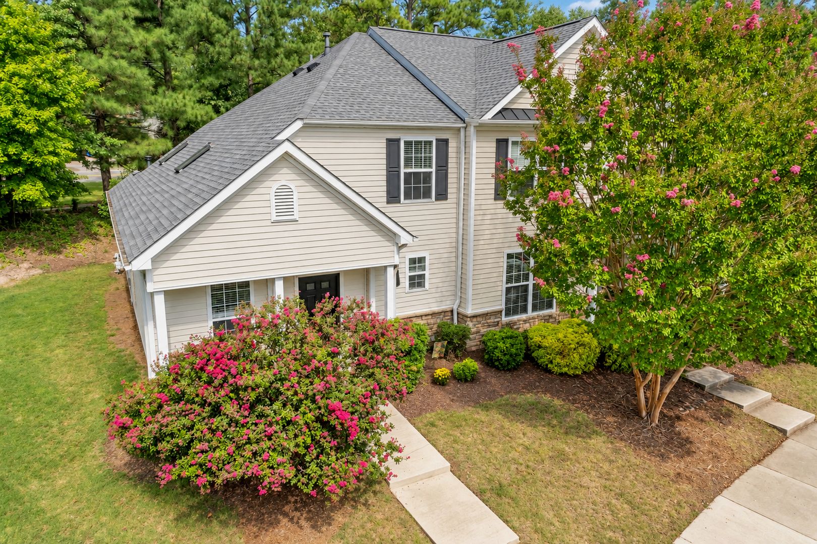 Durham House: 518 Auburn Square Dr.