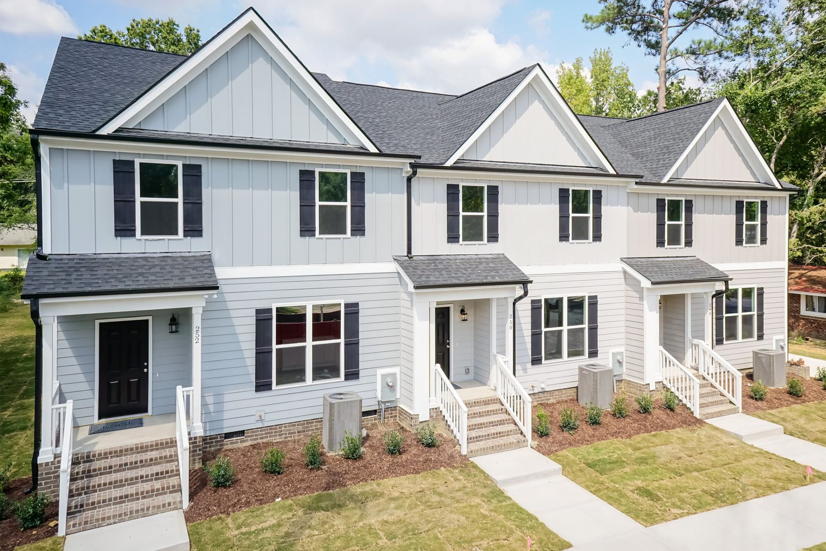 Zebulon House: 248 W Vance St