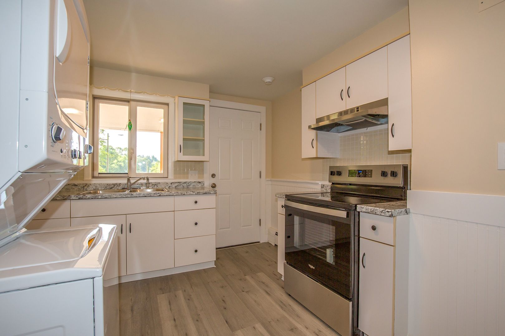 Lee Apartment: 360 East St