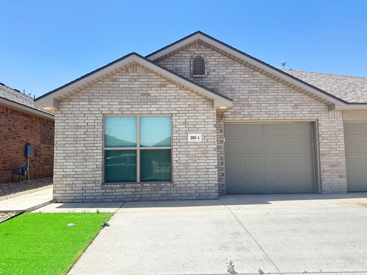 Wolfforth Multiplex: 2005 Aberdeen Avenue