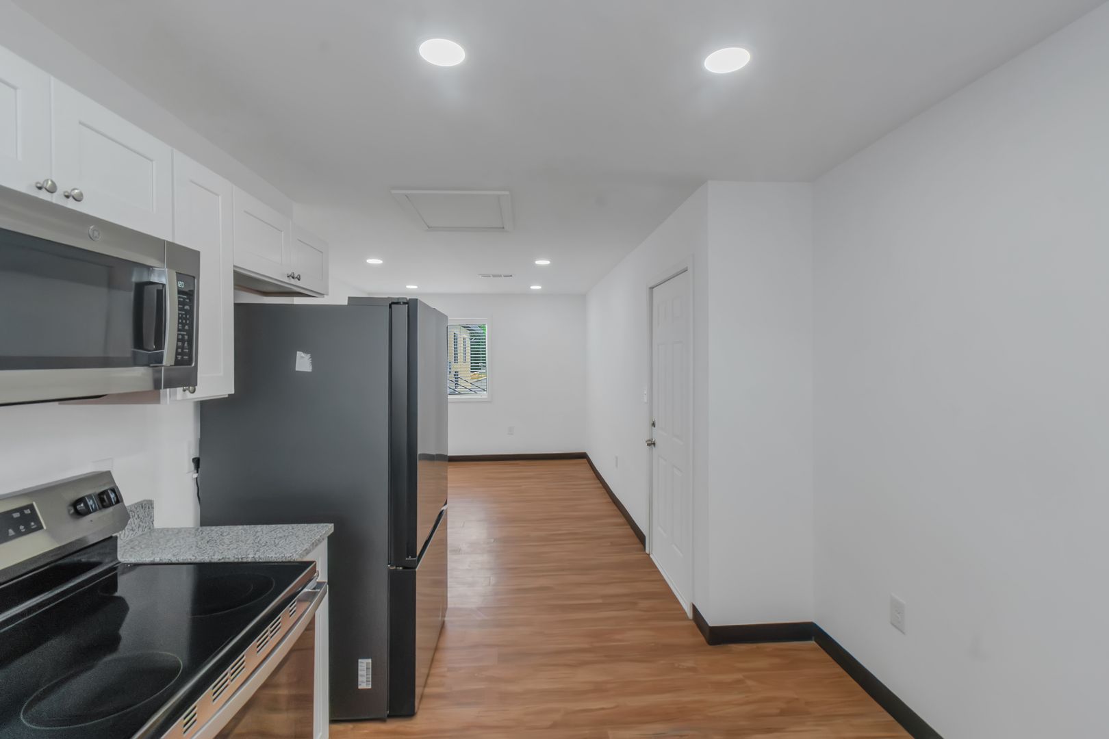 The Avenue at 3060 Apartments 6 of 12