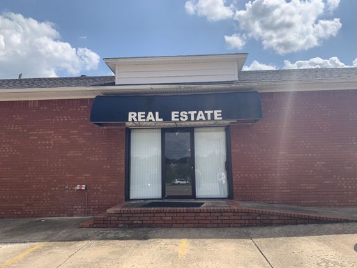Commercial Space- 1500 sqft office located near Chaffee Crossing!!