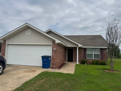 3 bed 2 bath low income house in West Memphis