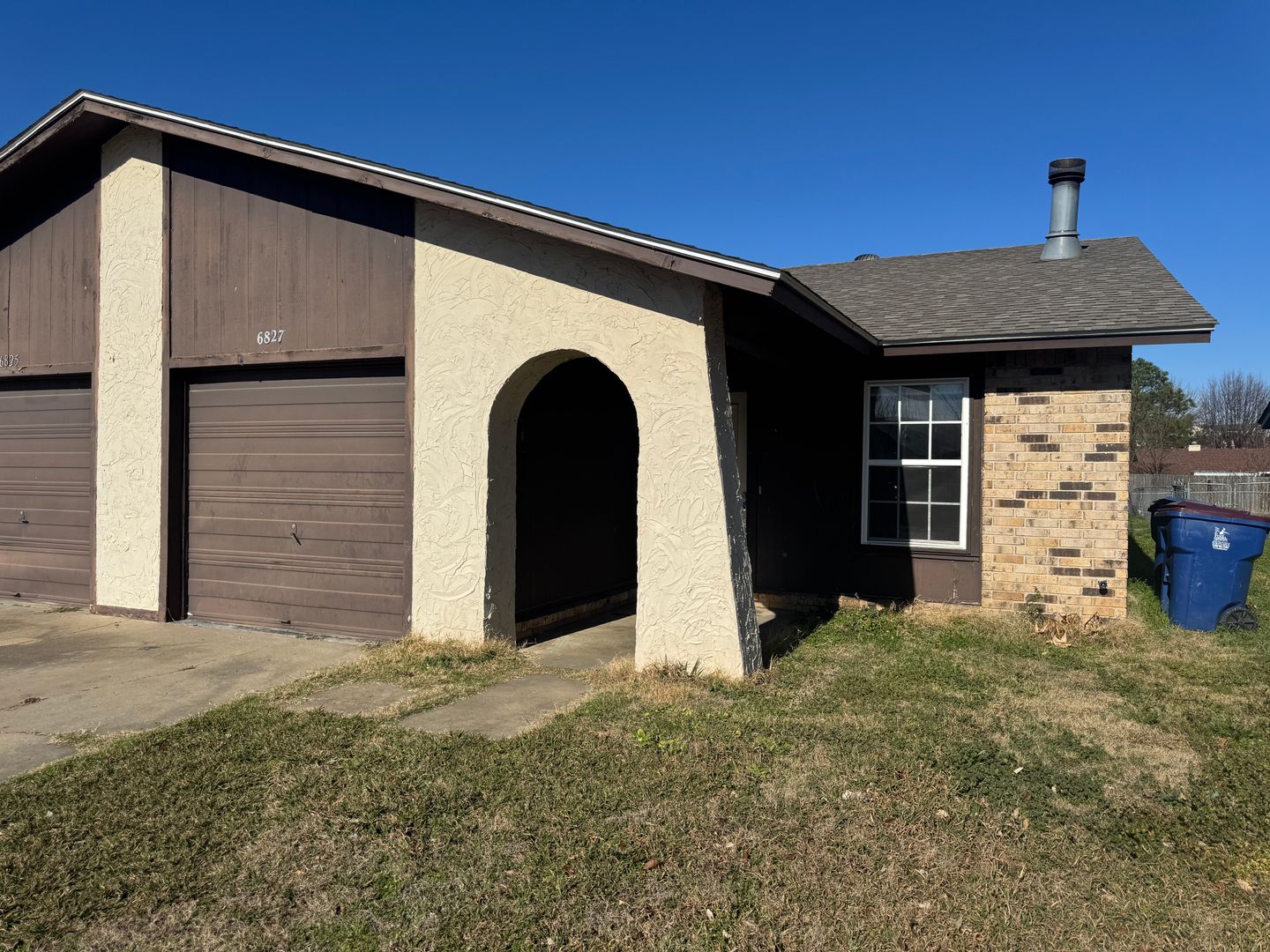 Fort Smith Apartment: 6825-6827 Jackson Street