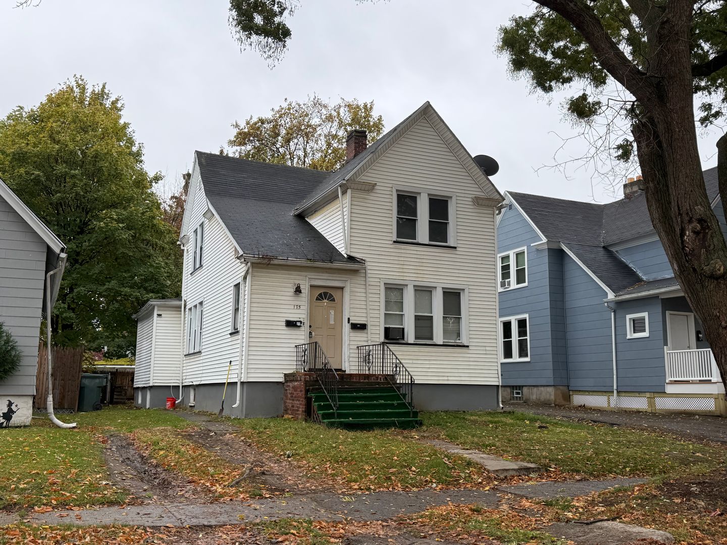 Rochester Apartment: 175 Ave E