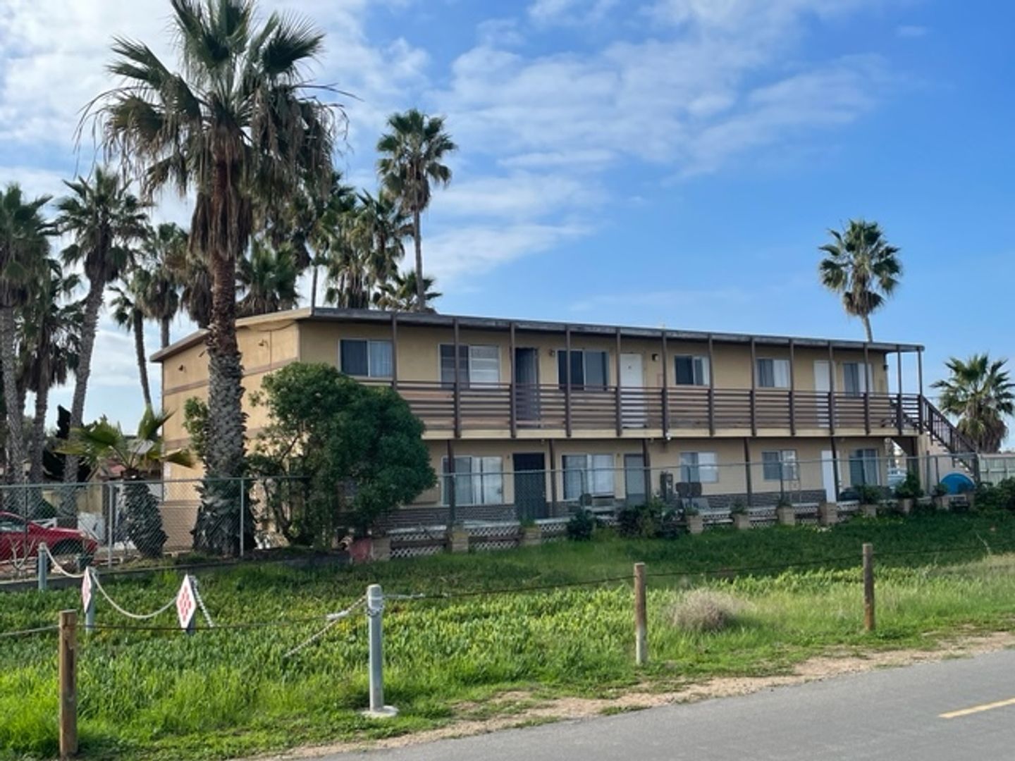 Imperial Beach Apartment: 368 7th St.