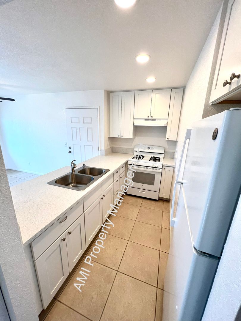 IMPERIAL BEACH Apartment: 771-797 10TH ST