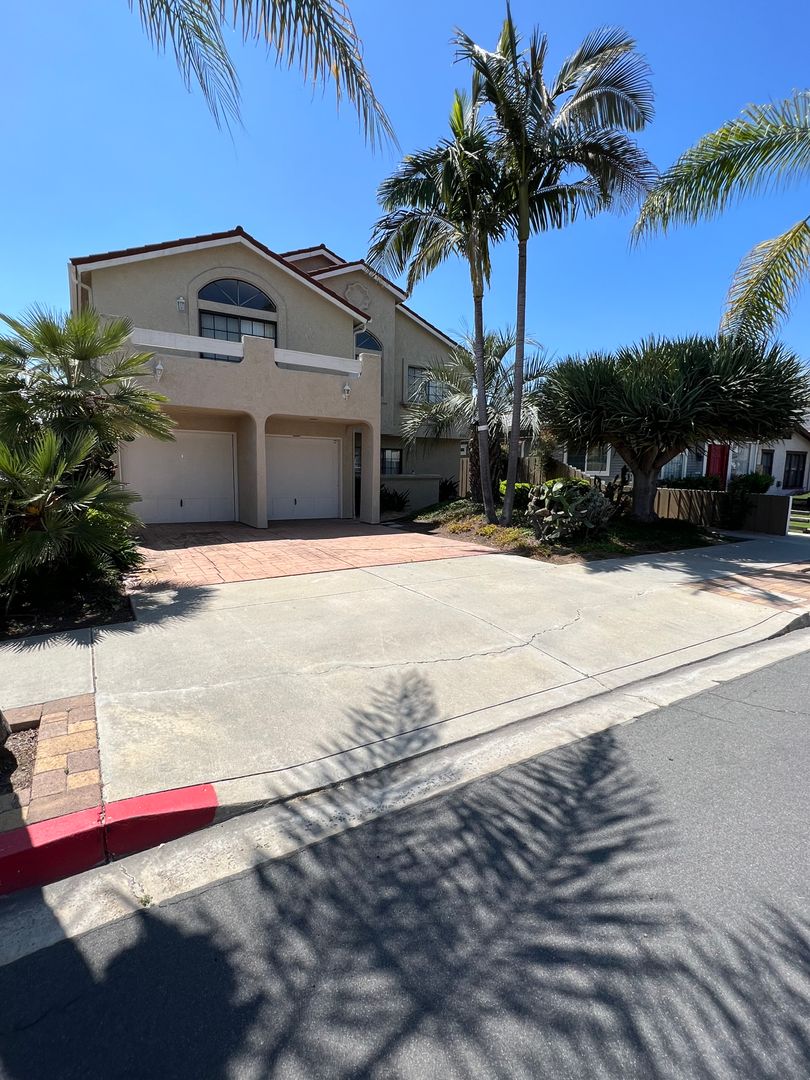 SAN DIEGO Apartment: 4520 CAMPUS AVE