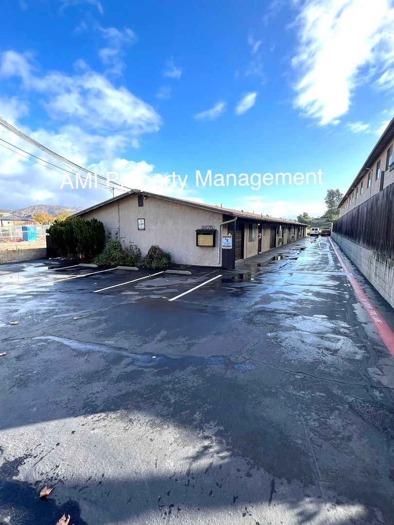 LAKESIDE Apartment: 9675 MARILLA DR