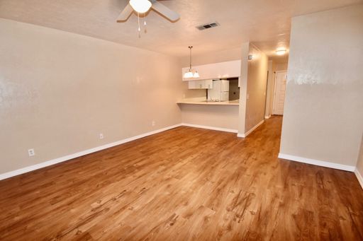 2/1.5 Townhouse @ Casablanca West – photo 1