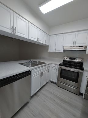 3/2.5 Townhouse @ Casablanca West – photo 1