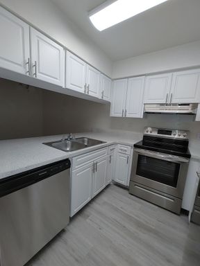 3/2.5 Townhouse @ Casablanca West – photo 1