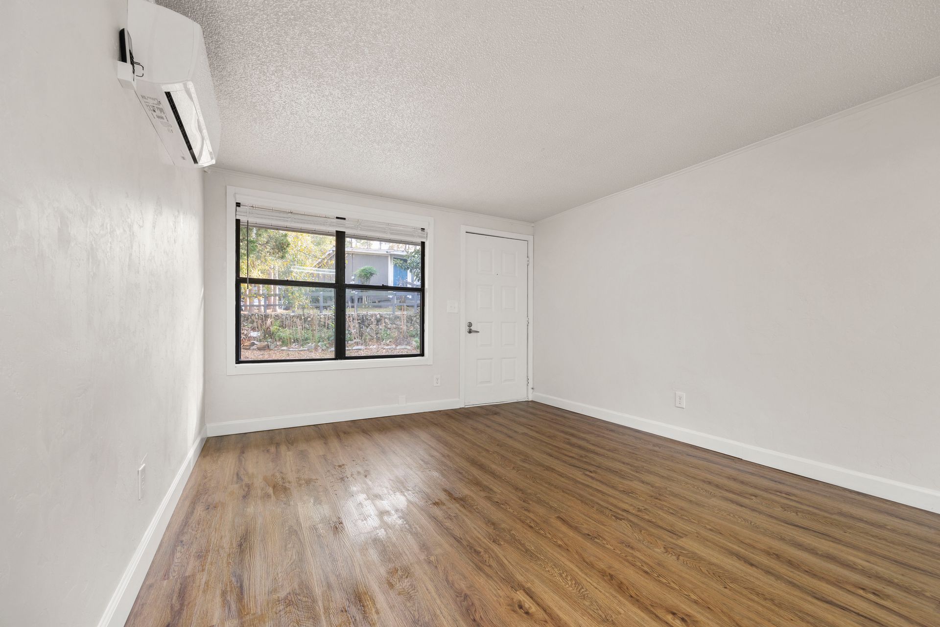 Lake City Apartment: 826 SW Amberwood Loop