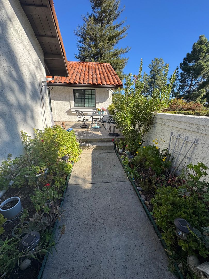 San Diego Condo: 16446 Avenida Venusto, #C