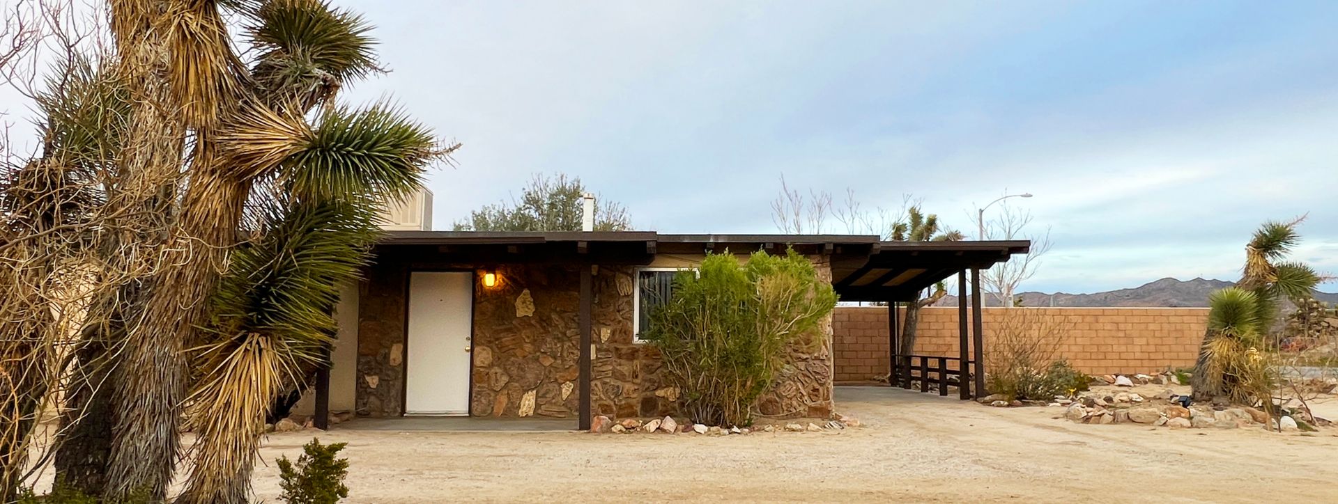 Yucca Valley Apartment: 57372 Yucca Trail