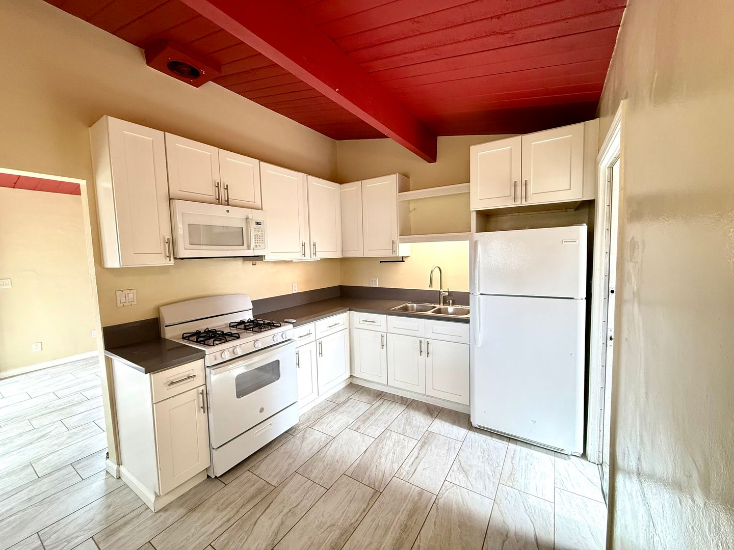 San Diego Apartment: 4901 Frink Ave