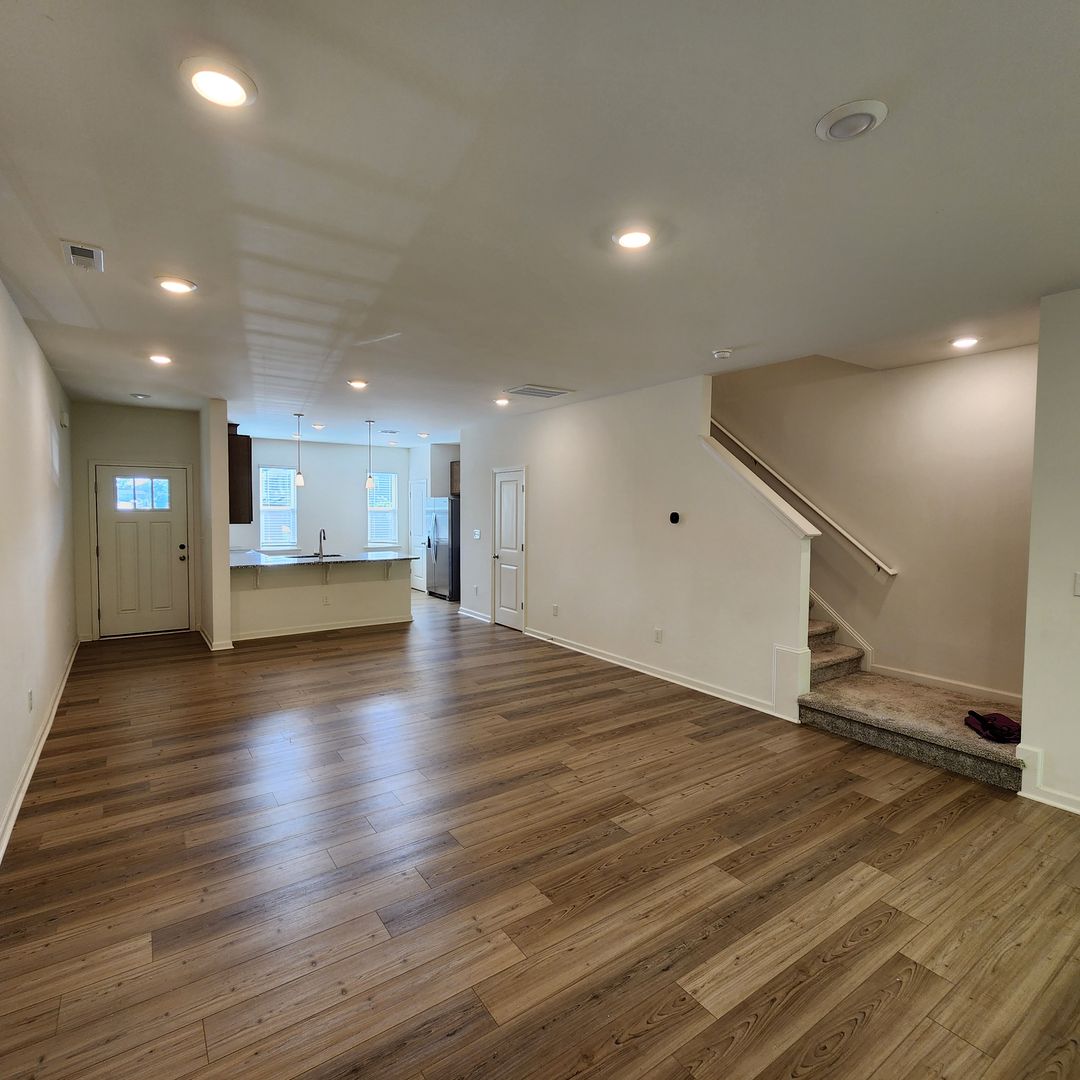 3002 Spline Lane 12 of 12