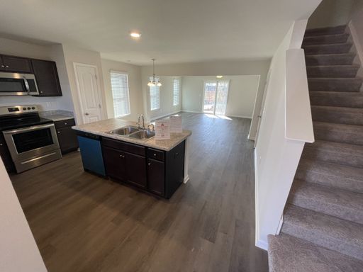 3 Bd 2.5 Ba Townhouse
